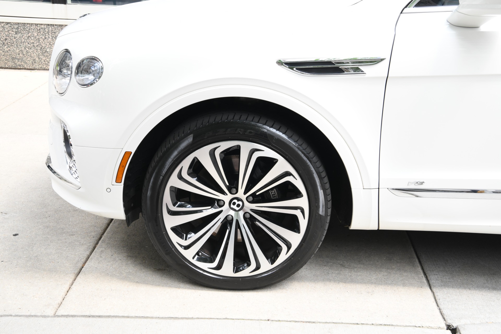 Used 2022 Bentley Bentayga V8 For Sale (Sold) | Lamborghini