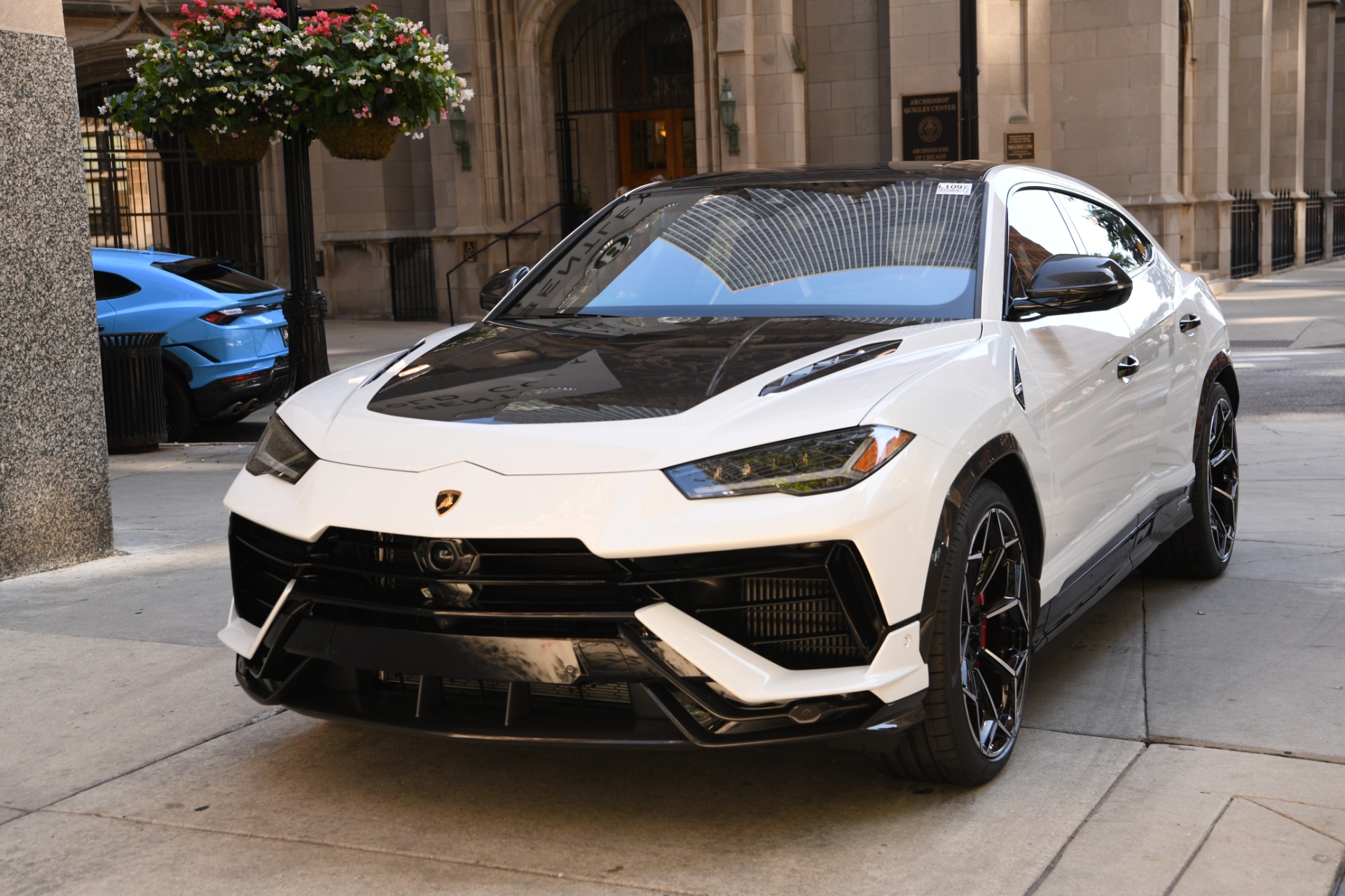 New-2023-Lamborghini-Urus-