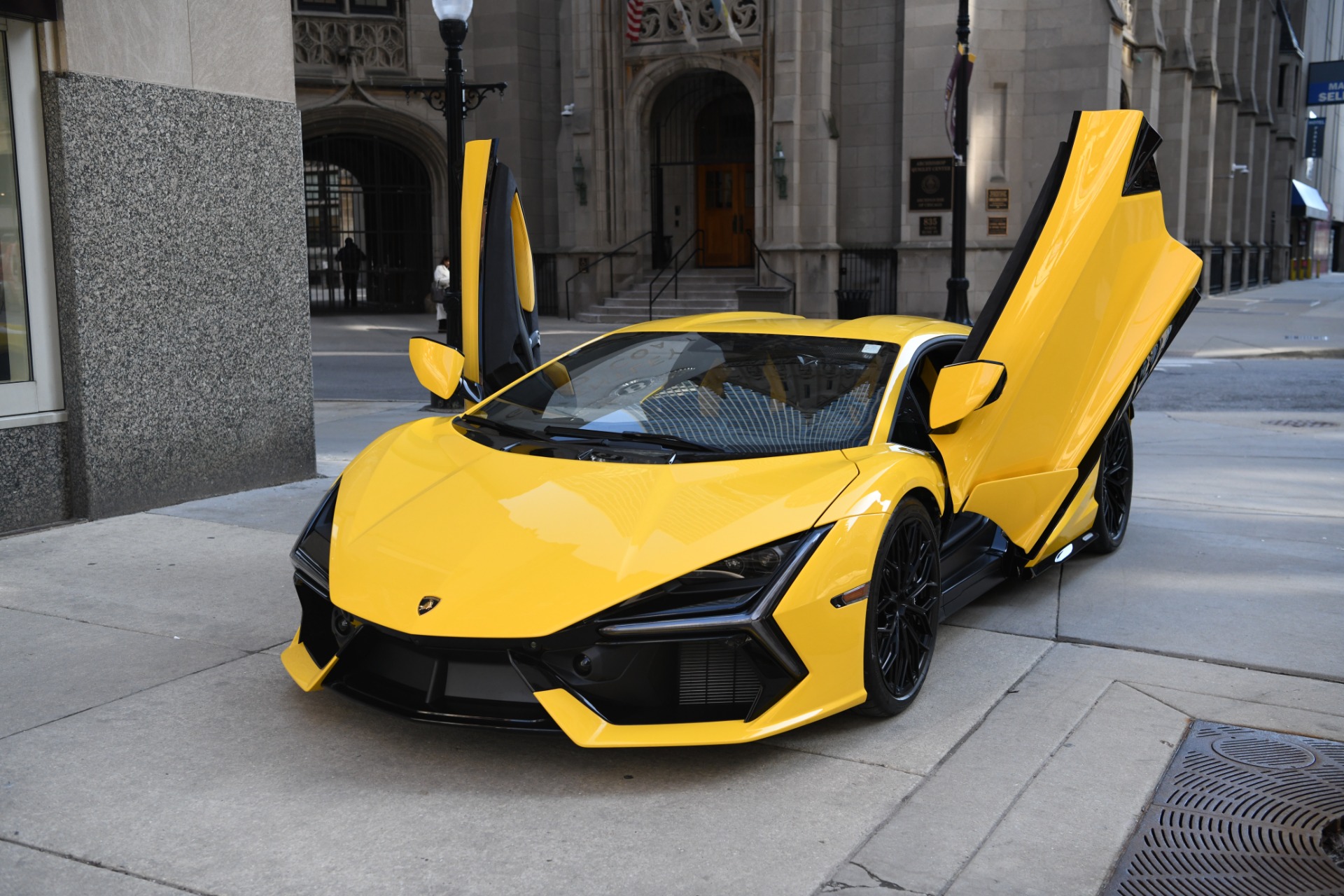 New-2024-Lamborghini-Revuelto-