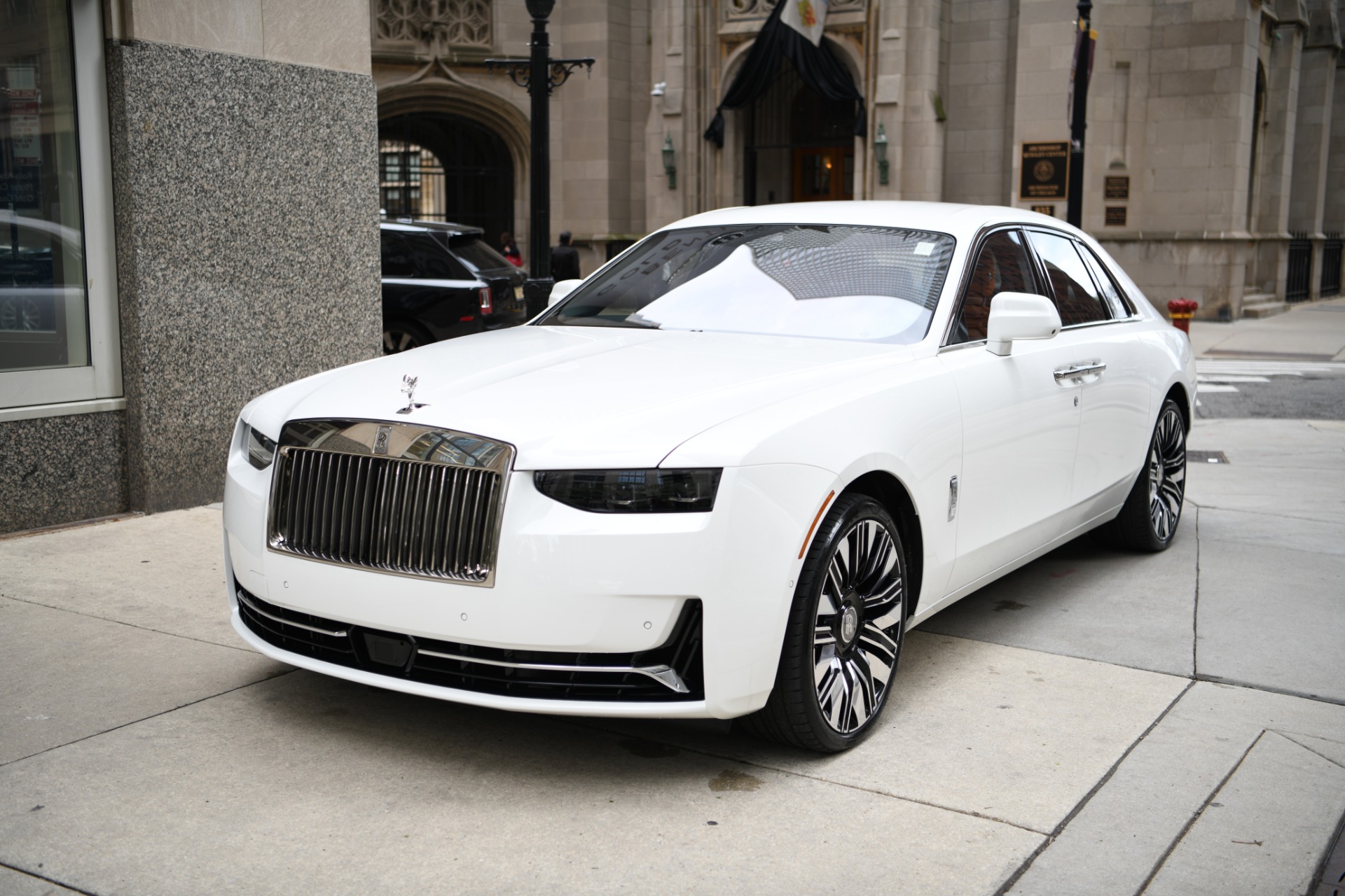 洋書 ROLLS ROYCE IN AMERICA New-2025-Rolls-Royce-Ghost-