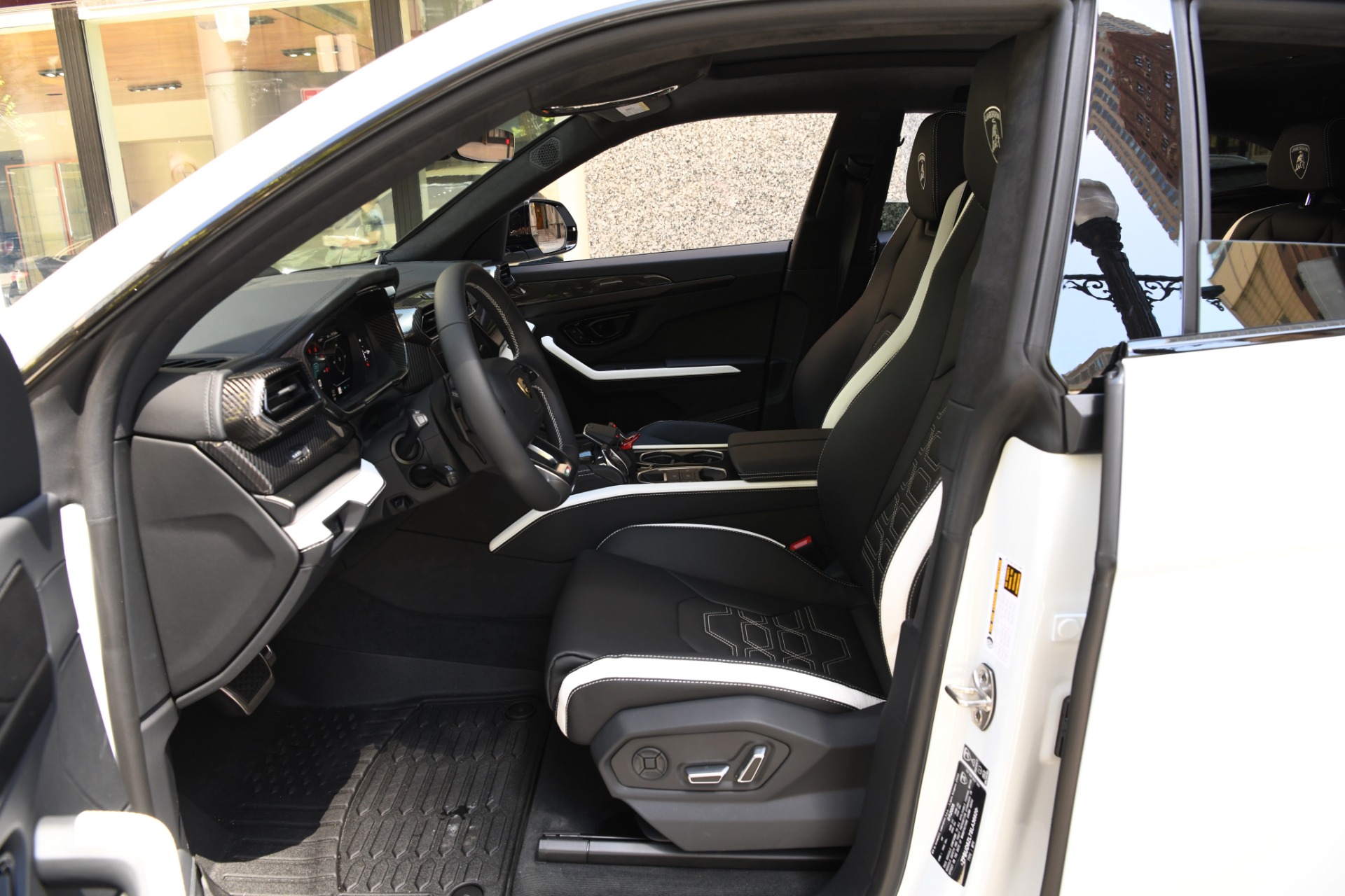 Used 2025 Lamborghini Urus SE For Sale (Call for price