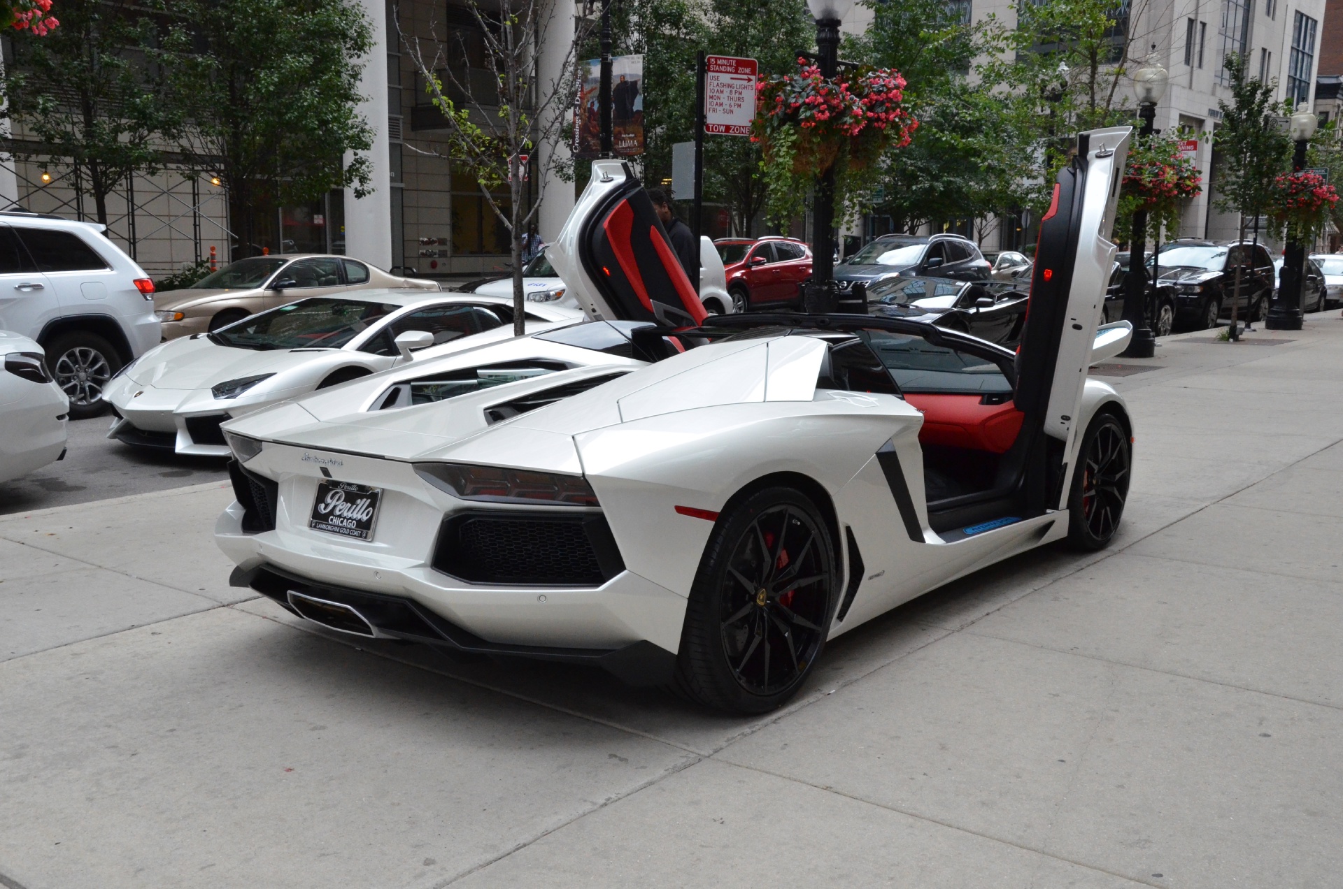 New 2015 Lamborghini Aventador Roadster LP700-4 Roadster For