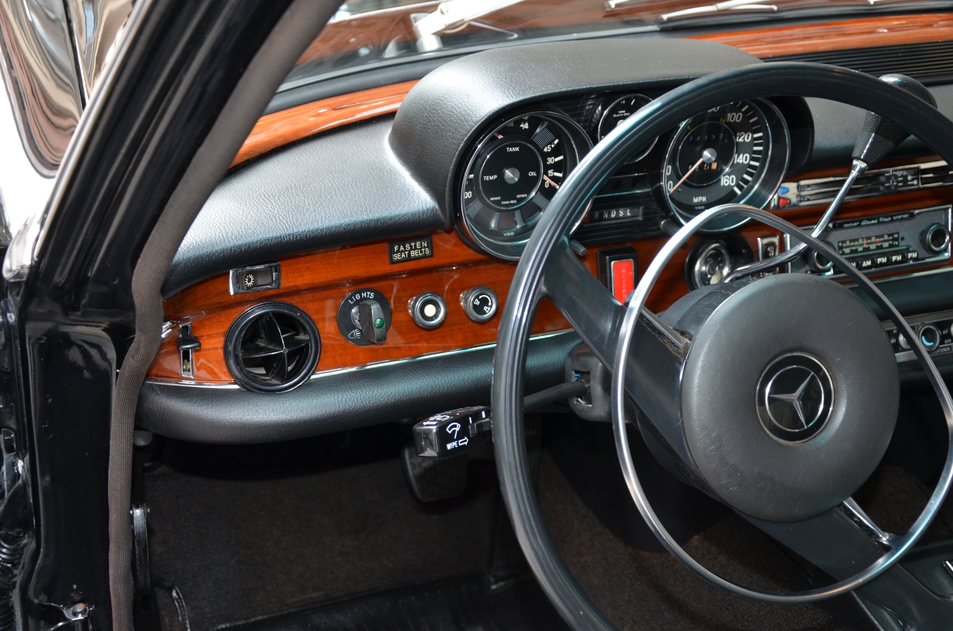 Mercedes Benz Instrument Cluster Bulb Holder Socket W108 gauge VDO 1960