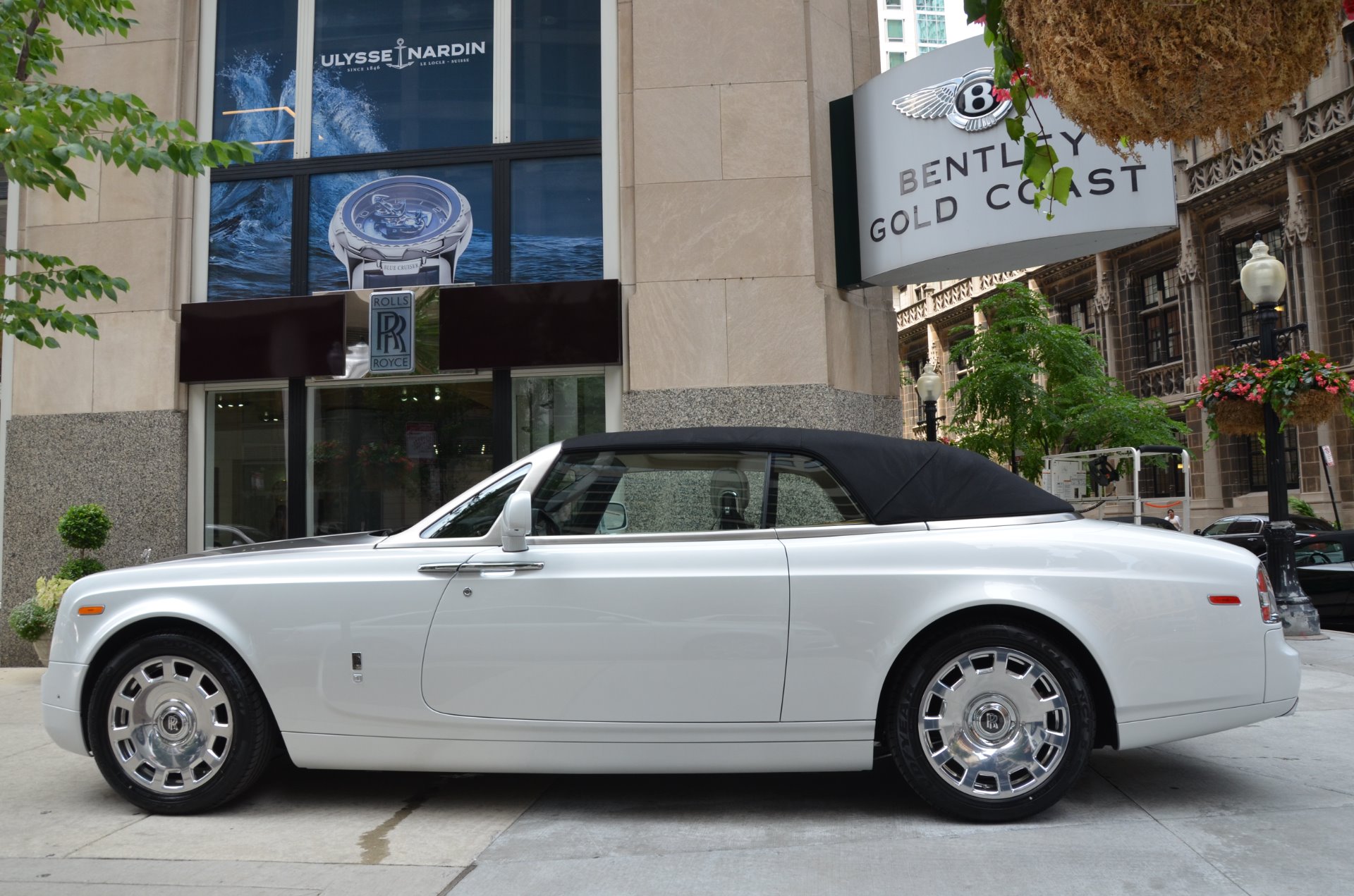 Giá xe Rolls Royce Bảng giá xe oto Rolls Royce 082023  Bonbanhcom