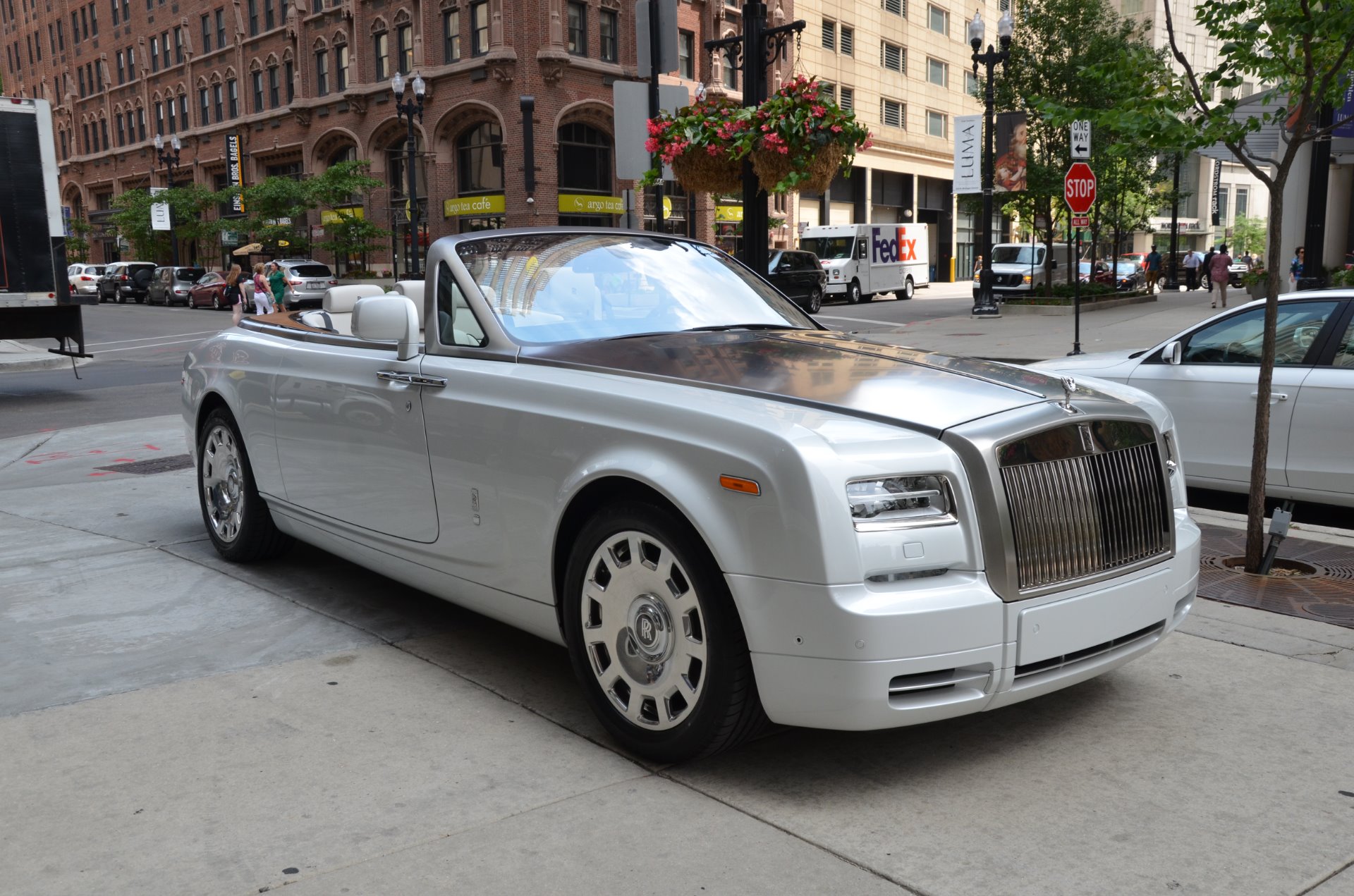 2017 RollsRoyce Phantom Coupe Specifications  The Car Guide