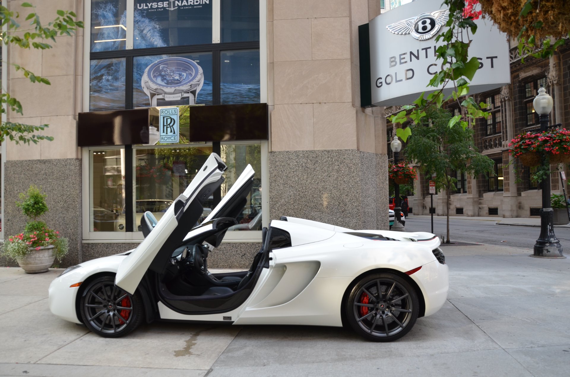 1/43 True Scale TSM McLaren MP4-12 C Spider in Black from