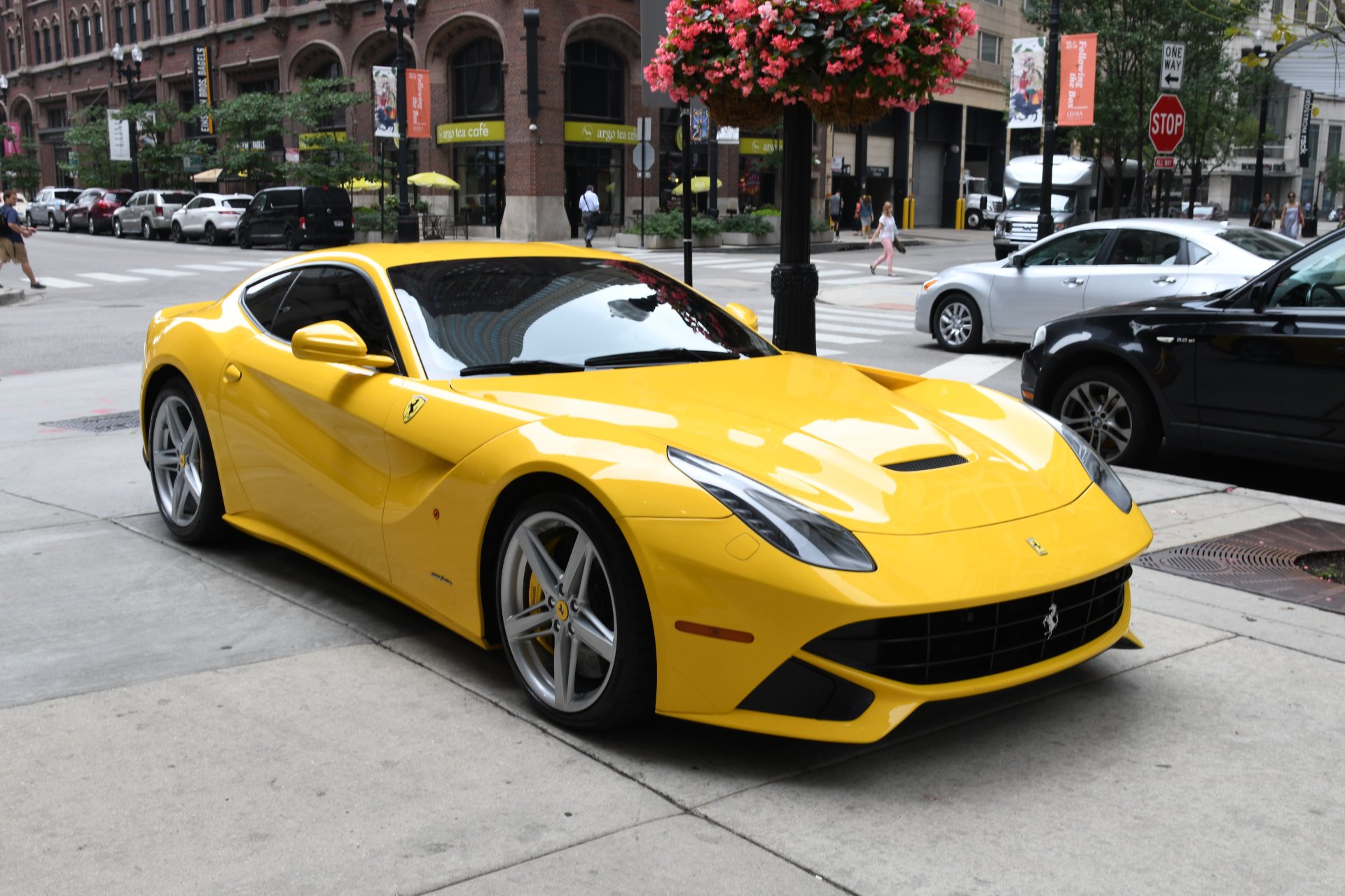F12 Berlinetta ミニカー シャーシ番号197826 Amazon | F12 Berlinetta ミニカー シャーシ番号197826