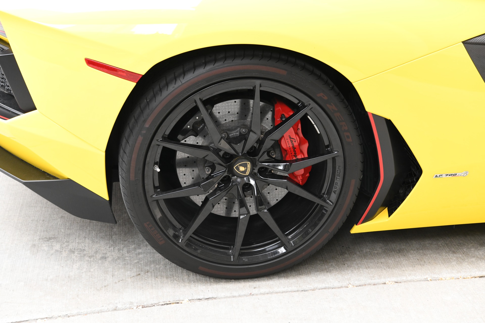 Used 2016 Lamborghini Aventador Roadster LP 700-4 Pirelli