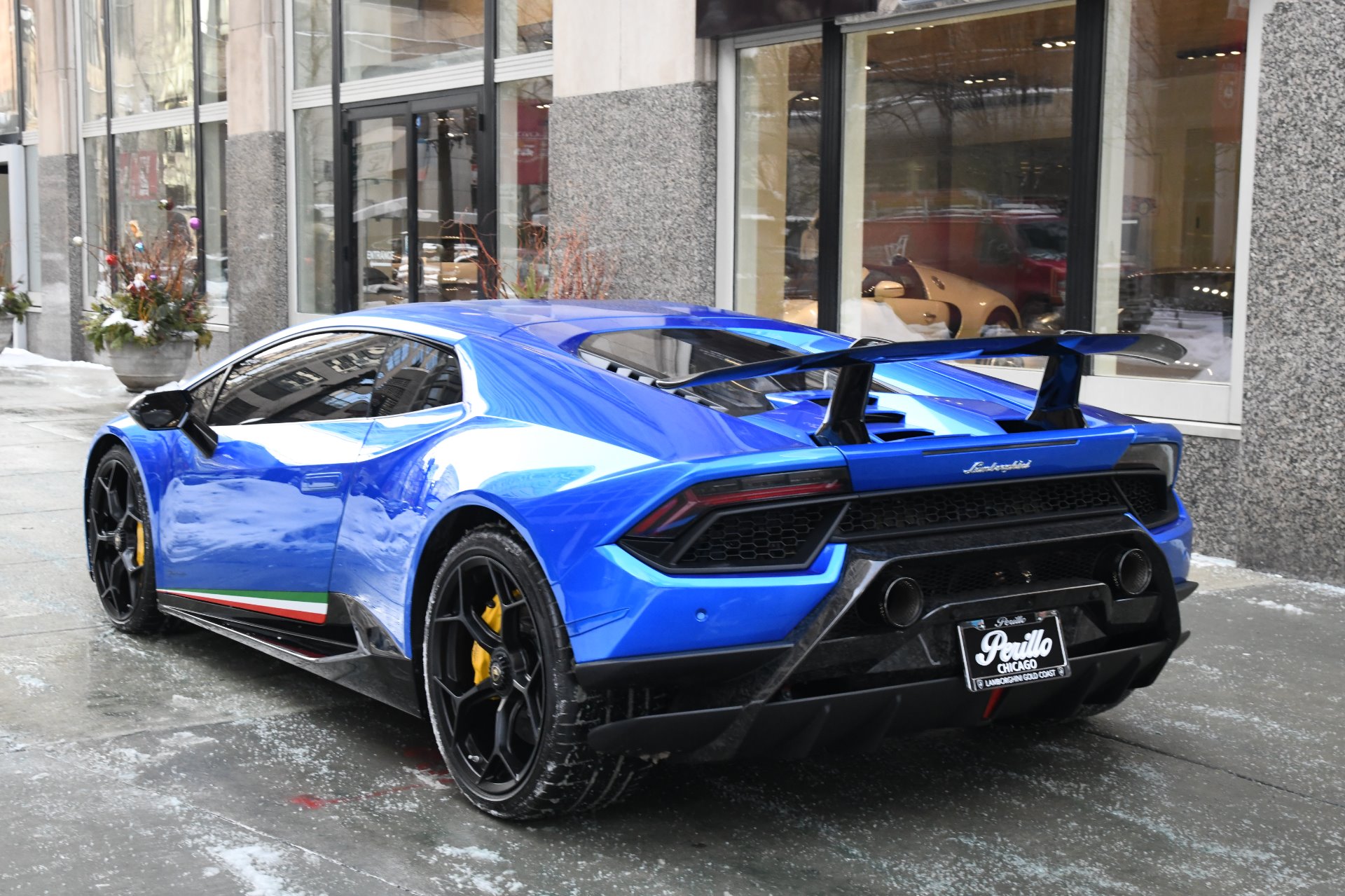 Lamborghini Blu Nethuns