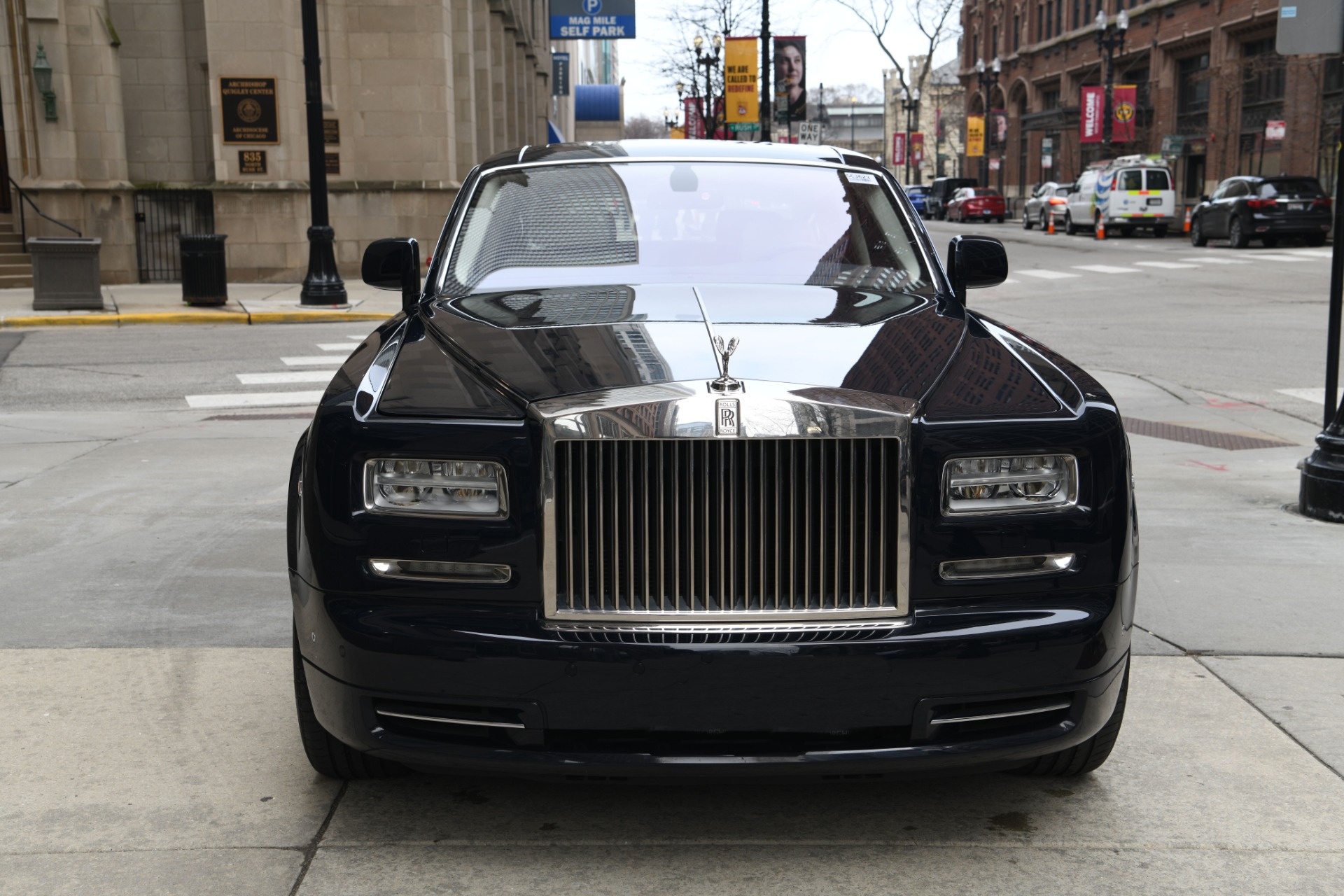洋書 ROLLS ROYCE IN AMERICA 2013 Rolls-Royce Phantom Review, Pricing, and Specs | CARFAX
