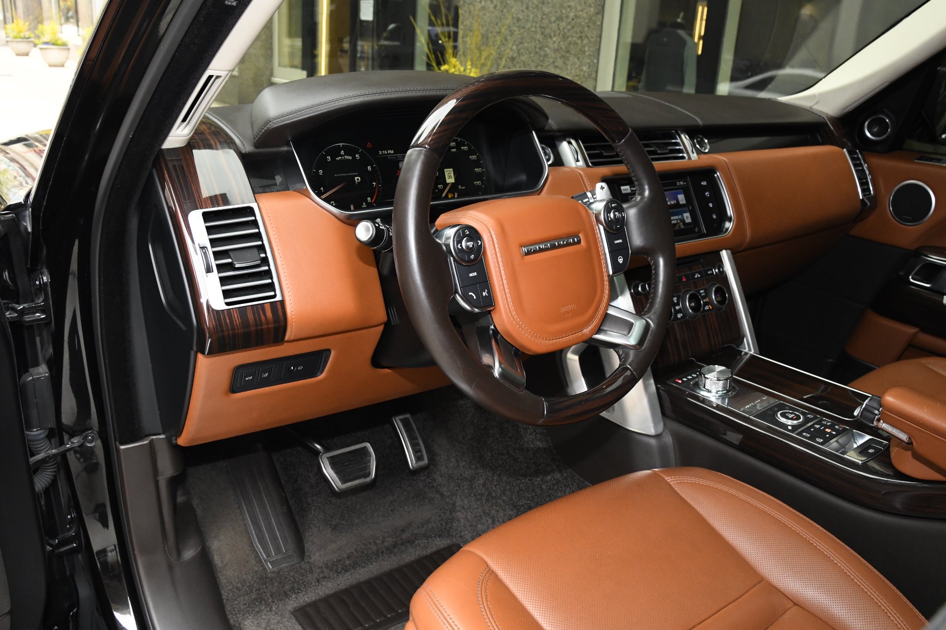 Used 2016 Land Rover Range Rover SV Autobiography LWB For Sale