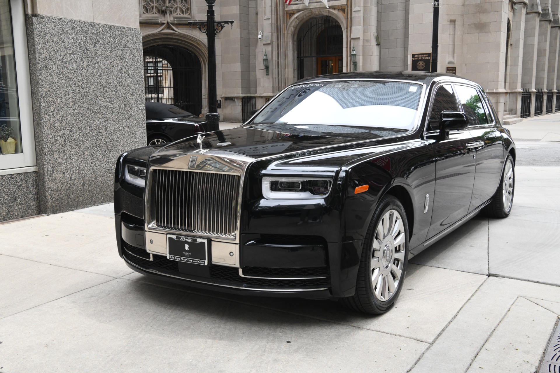 RollsRoyce Phantom được độ thành xe limousine  HomeVN