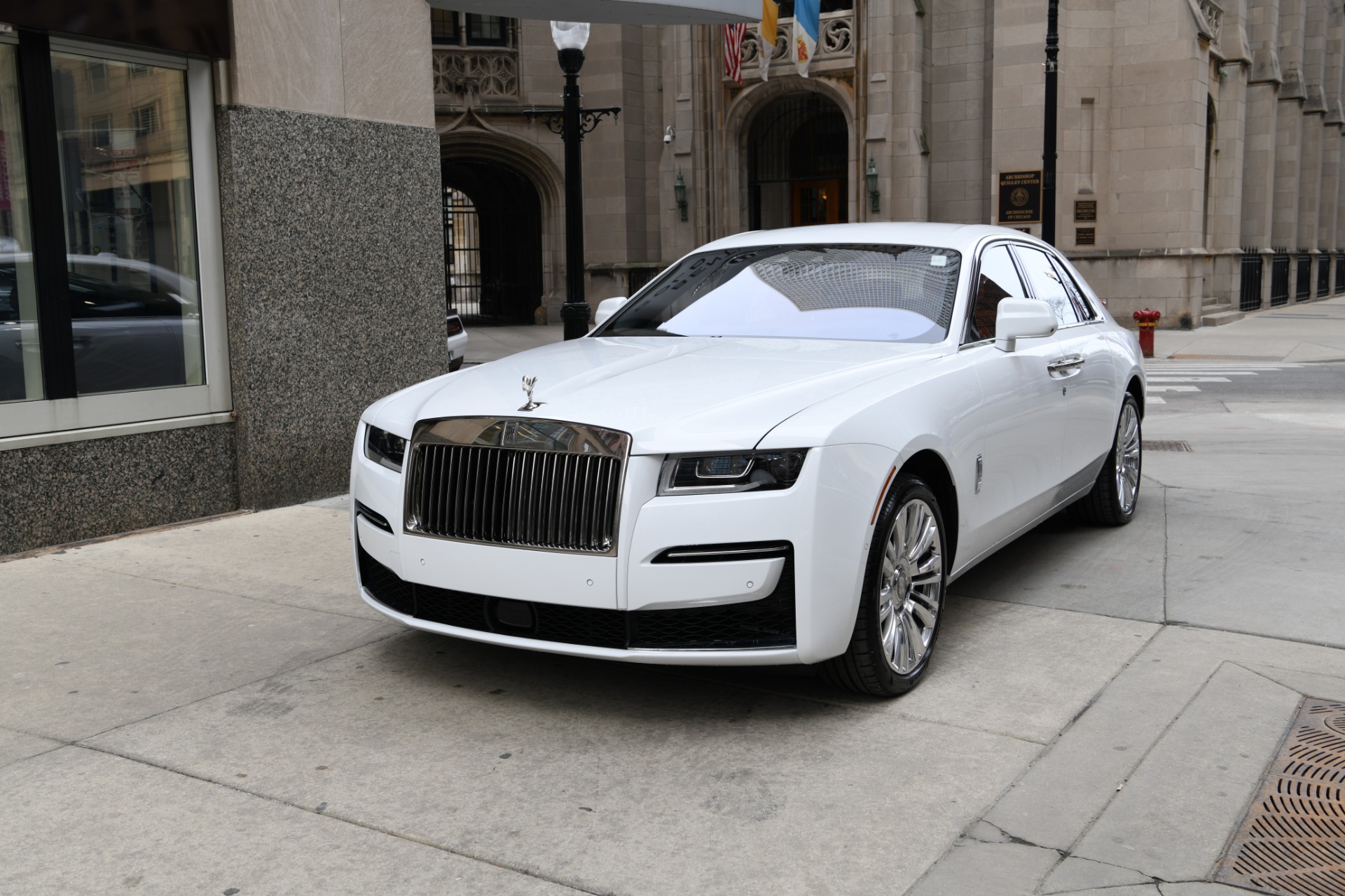 2021 Rolls Royce Ghost - Prices Start From $332,500 (Approx Rs 2.43 cr)