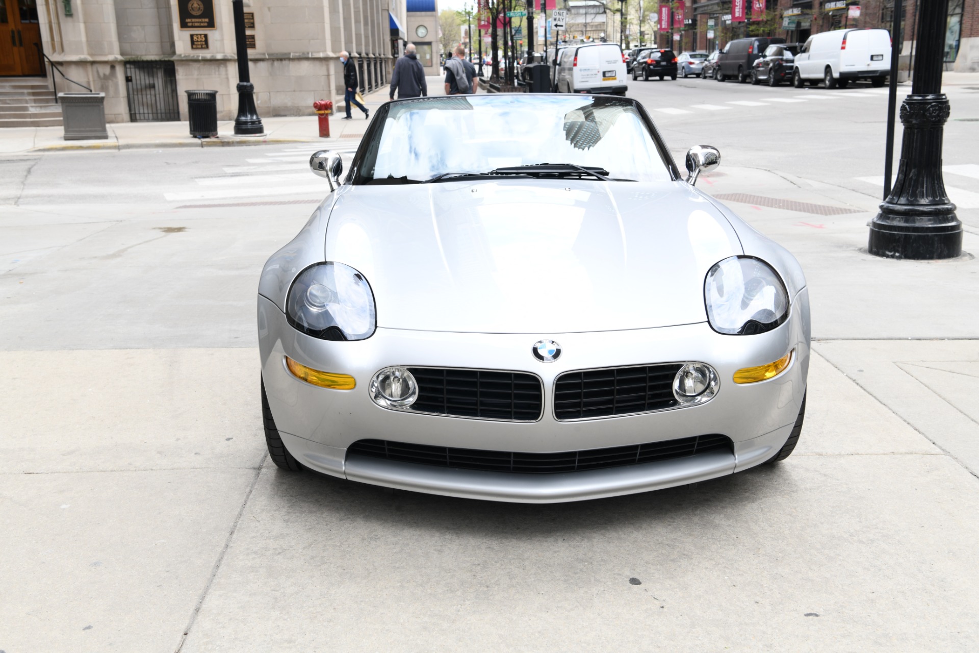 ミニッツ  美品　入手困難　BMW Z8 Silver 1/18 Dealer Edition BMW Z8 (Silver) Diecast Car Model