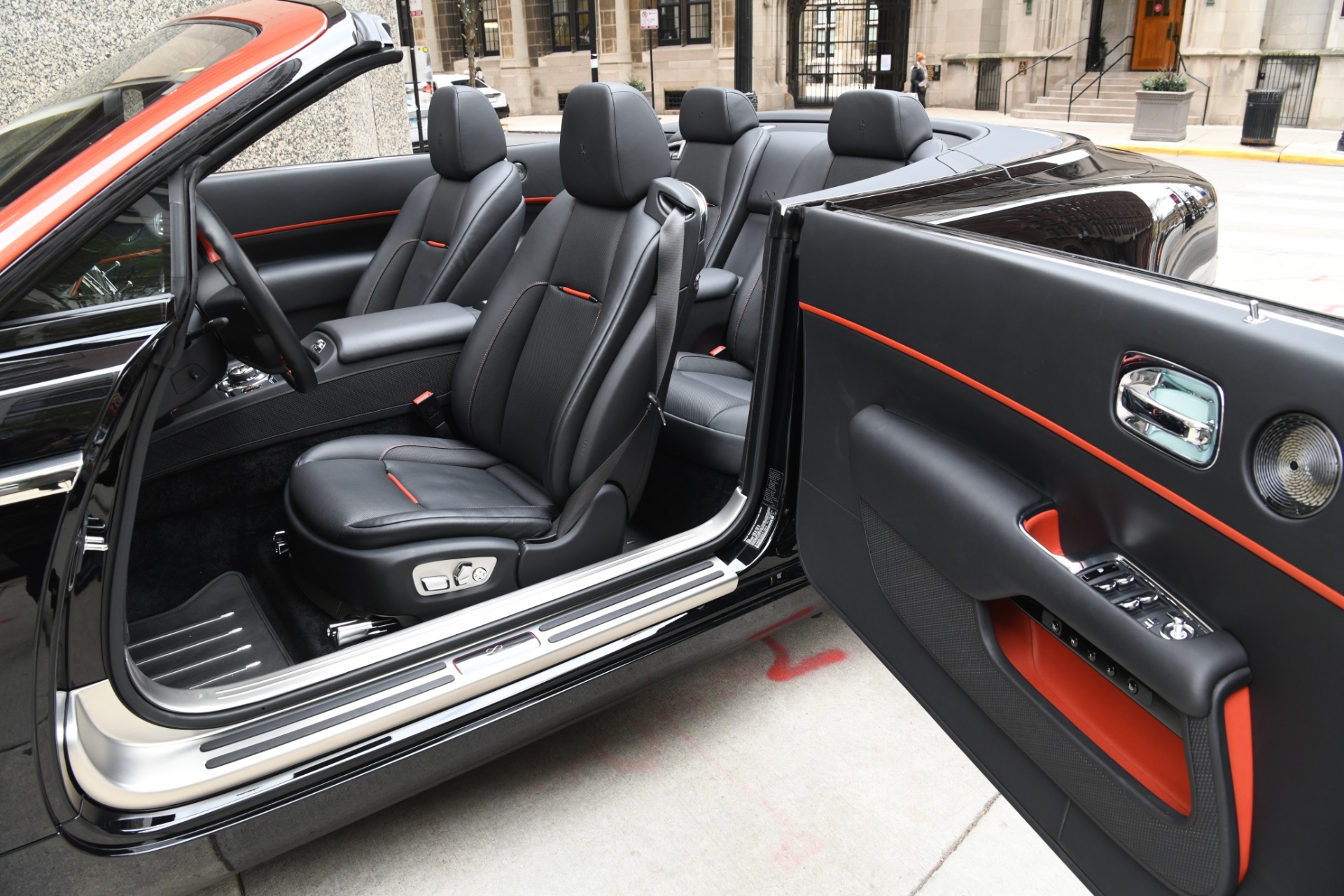 Hayanosuke　　KEELER　カスタムブラックエディション Used 2019 Rolls-Royce Black Badge Dawn ADAMAS For Sale (Sold